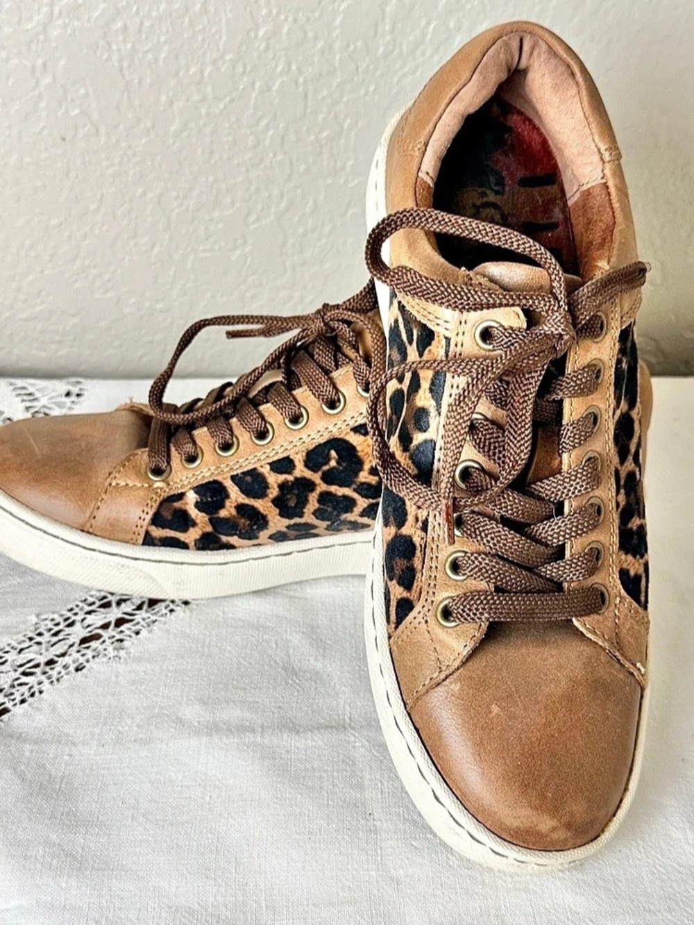 Born Leopard Print Leather Low Top Sneakers US 6.5